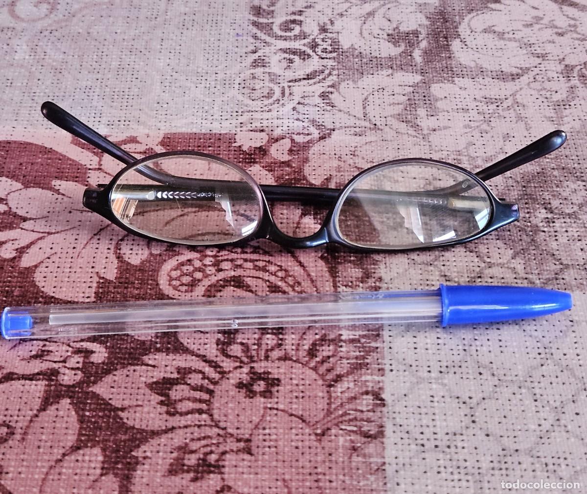 Antig&uuml;edades: Antiguas Gafas Para Lectura Con Montura Cl&aacute;sica Retro O Vintage Con Cristales Ovalados Y Estrechos