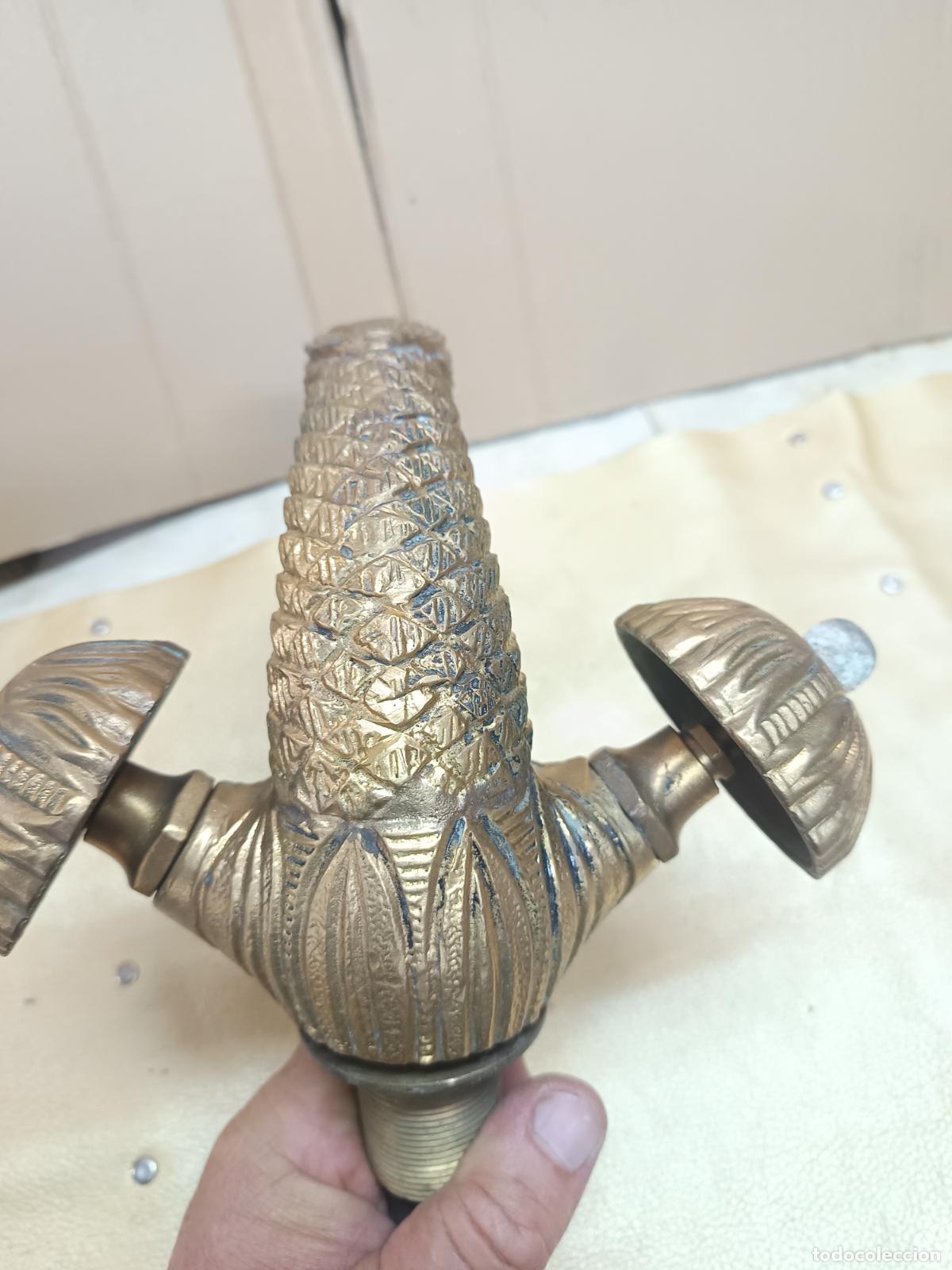 Antig&uuml;edades: ANTIGUO GRIFO DE BRONCE CON FORMA DE AGUILA, AVE. - Foto 4