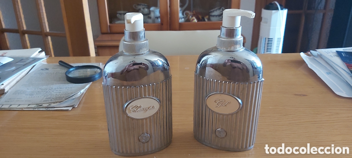 Antig&uuml;edades: 2 DISPENDADORES ANTIGUOS METALICOS DE LIQUIDOS. BARBERIA
