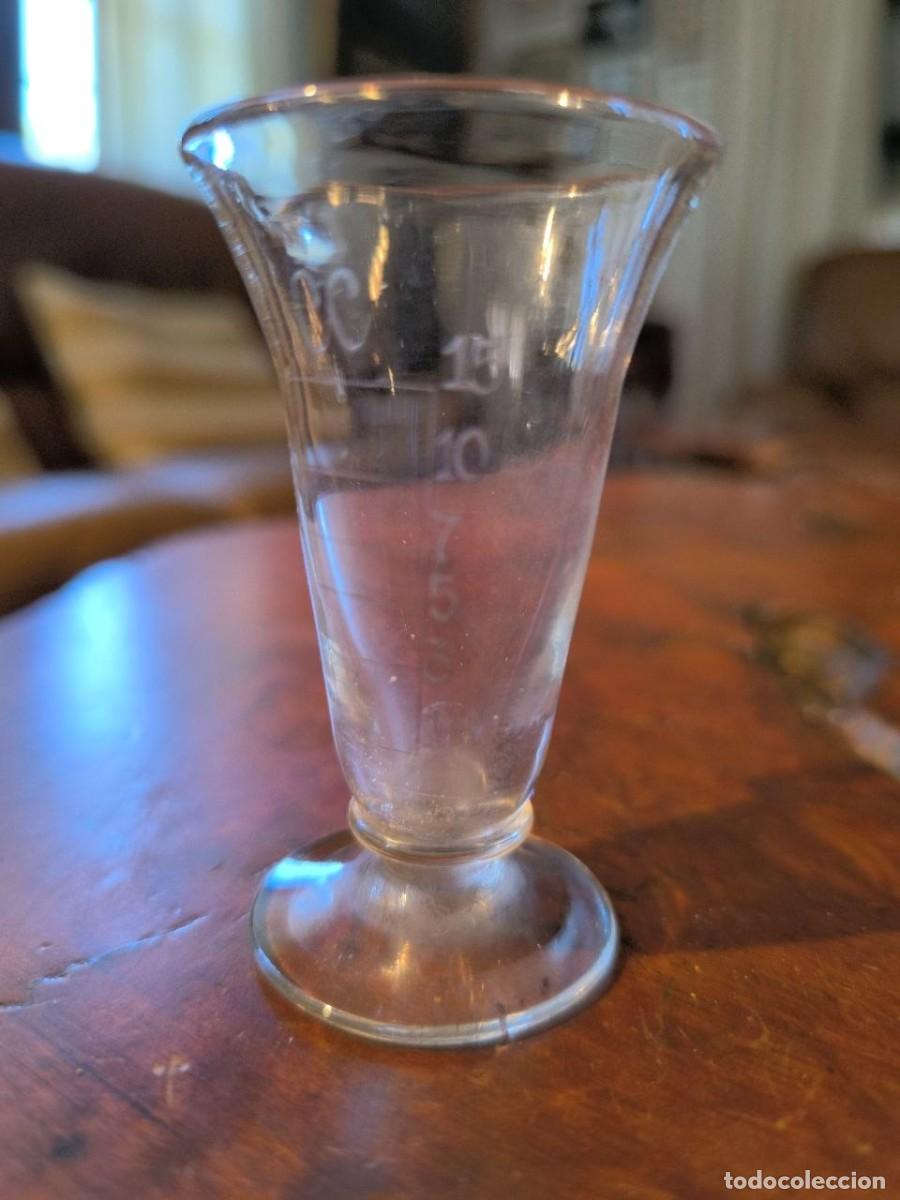 Antig&uuml;edades: PROBETA VASO MEDIDOR DE CRISTAL GRADUADO DE 1 A 15 CC. ALTURA 7,5 CM SIGLO XIX
