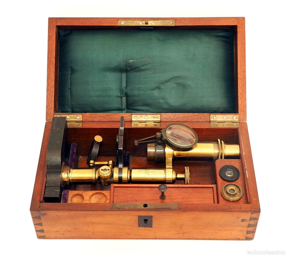 Antig&uuml;edades: Microscopio antiguo franc&eacute;s Hartnack (c.1866)