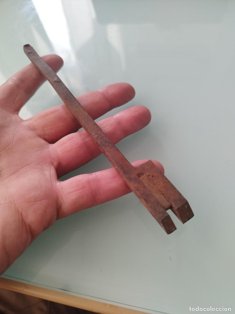 Antig&uuml;edades: Posible herramienta antigua de la marca francesa Peugeot Fr&egrave;res. A identificar.