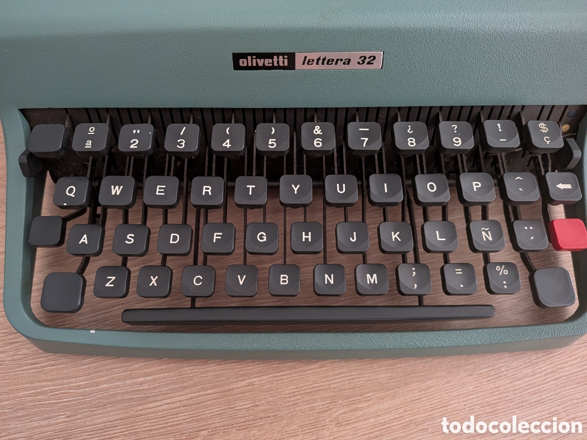 Antig&uuml;edades: Maquina de escribir Olivetti