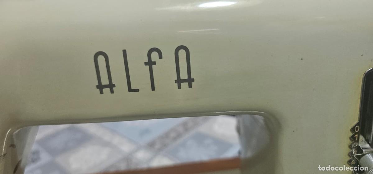 Antig&uuml;edades: M&aacute;quina de coser ALFA Vintage