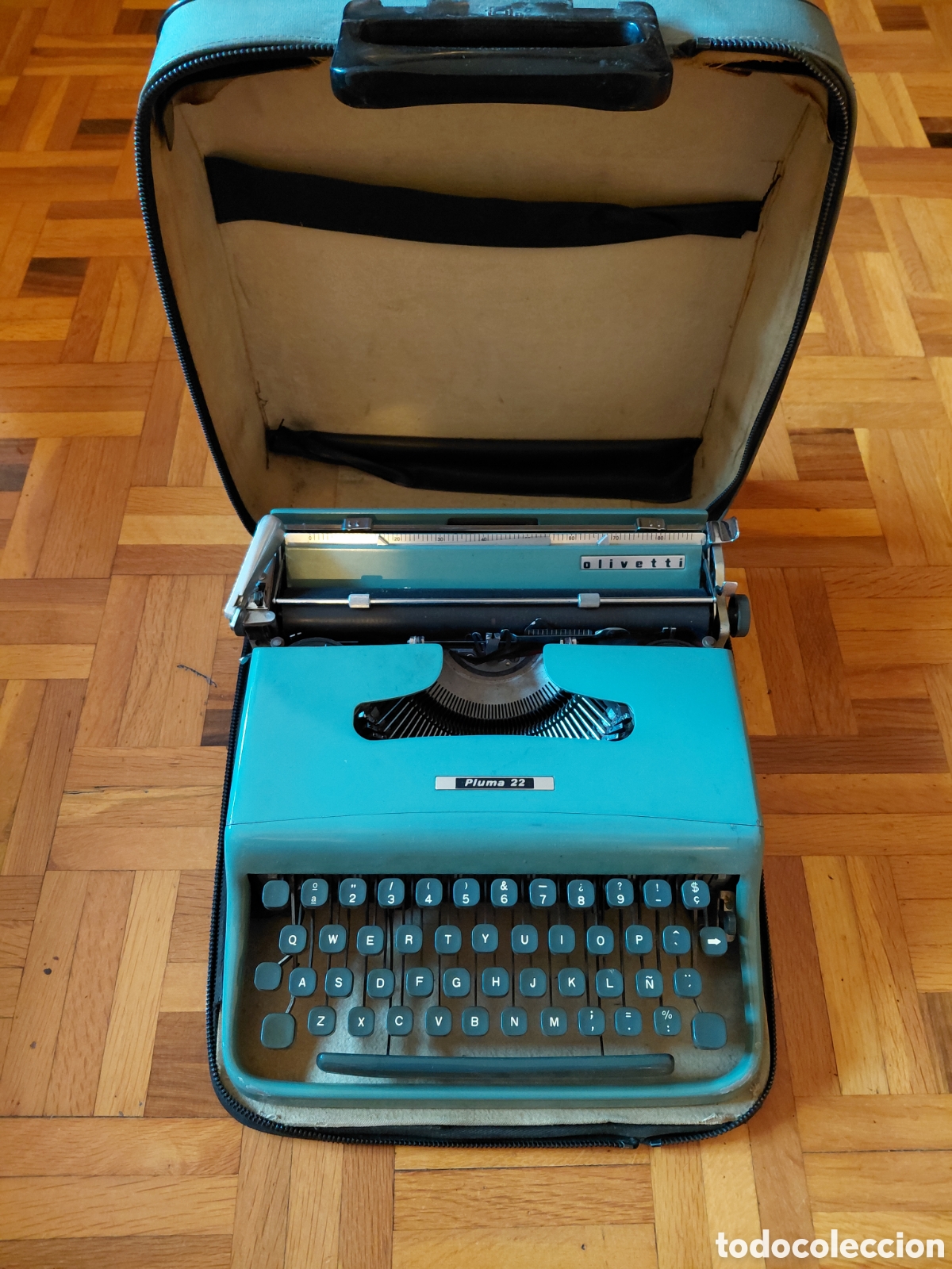 Antig&uuml;edades: M&aacute;quina de escribir Olivetti Pluma 22 (Perfecto estado + Malet&iacute;n)