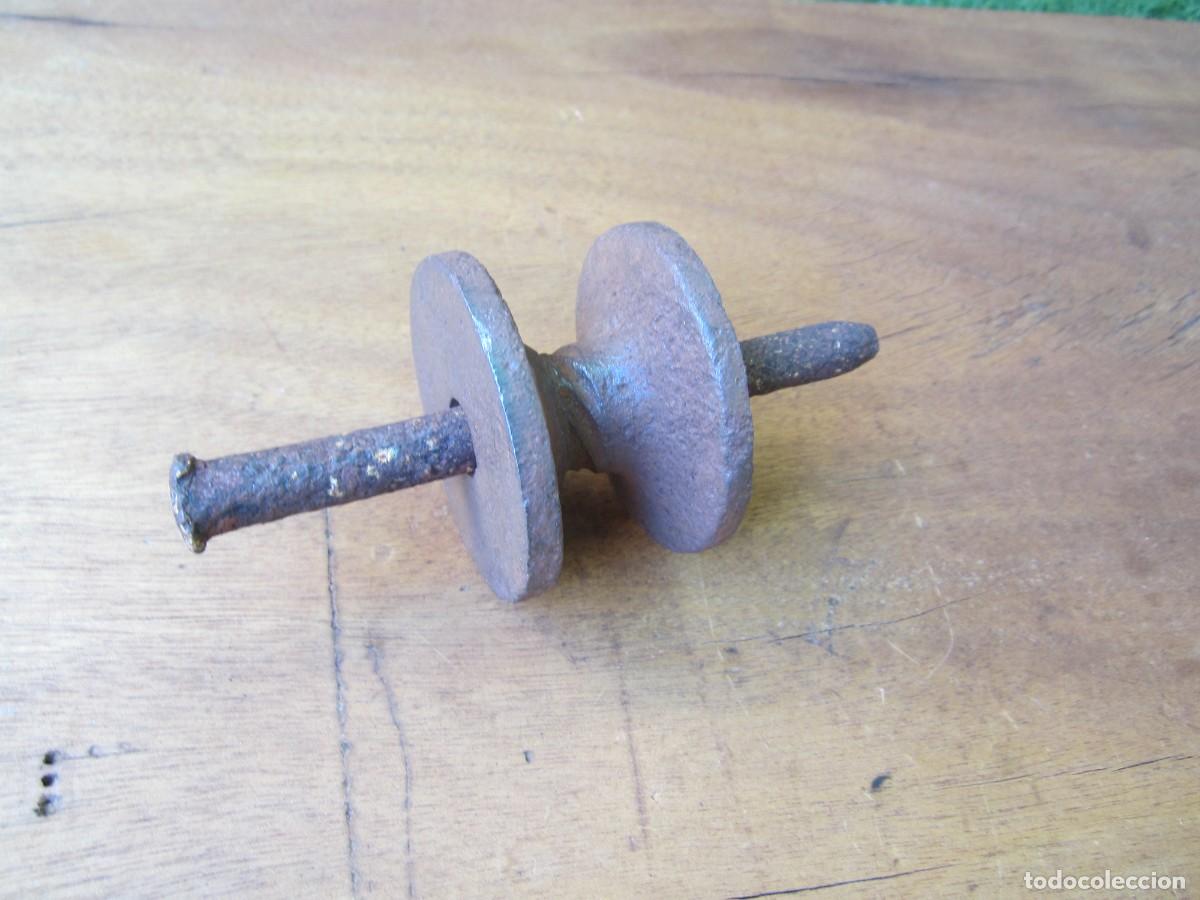 Antig&uuml;edades: Piezas antiguas para polea, hierro.