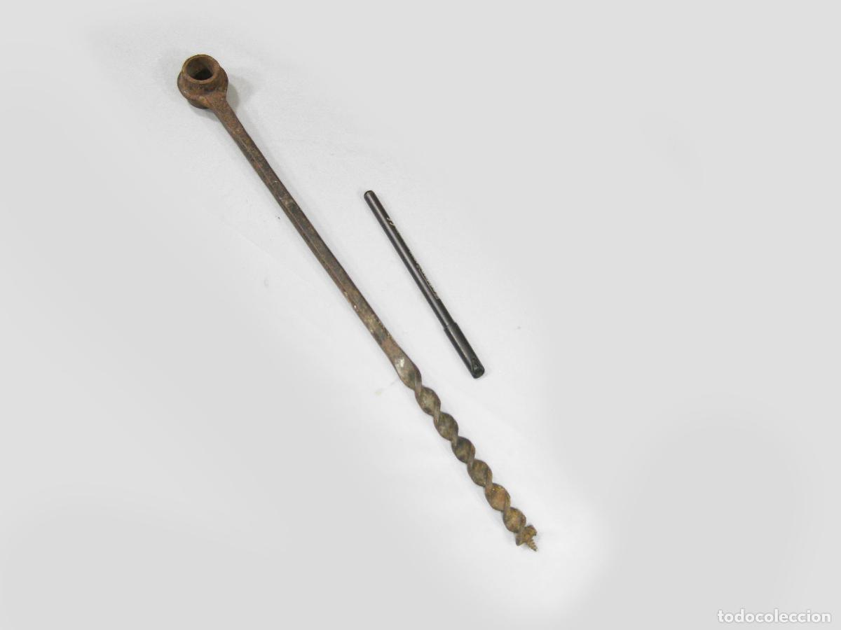 Antig&uuml;edades: ANTIGUO BROCA O BARRENA DE HIERRO PARA TALADRAR MADERA. GRAN TAMA&Ntilde;O. SIGLO XIX &Oacute; XX.