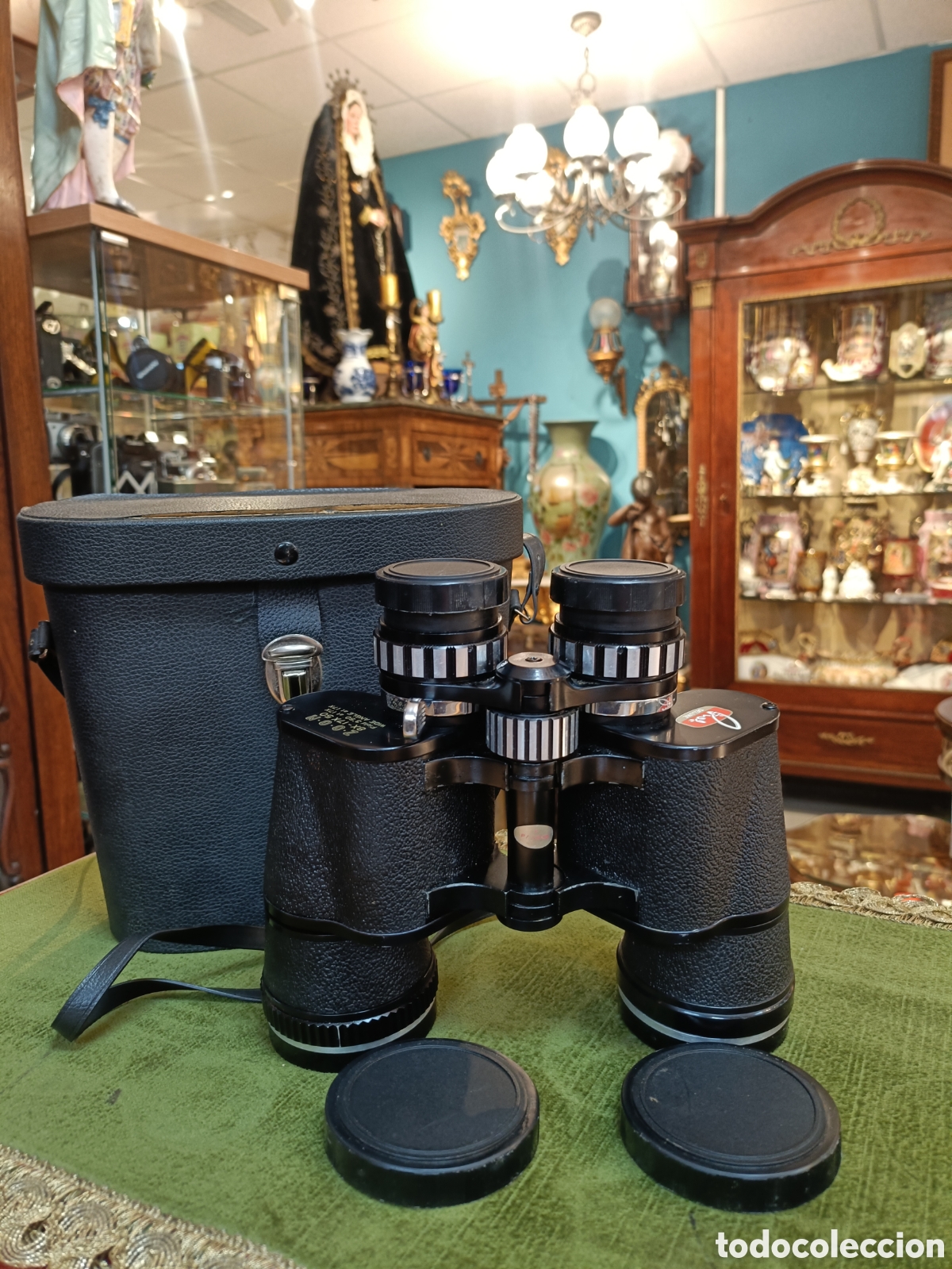 Antig&uuml;edades: Prism&aacute;ticos negros con zoom de la marca Deluxe (modelo 8x-17x50, con campo de visi&oacute;n de gran angular