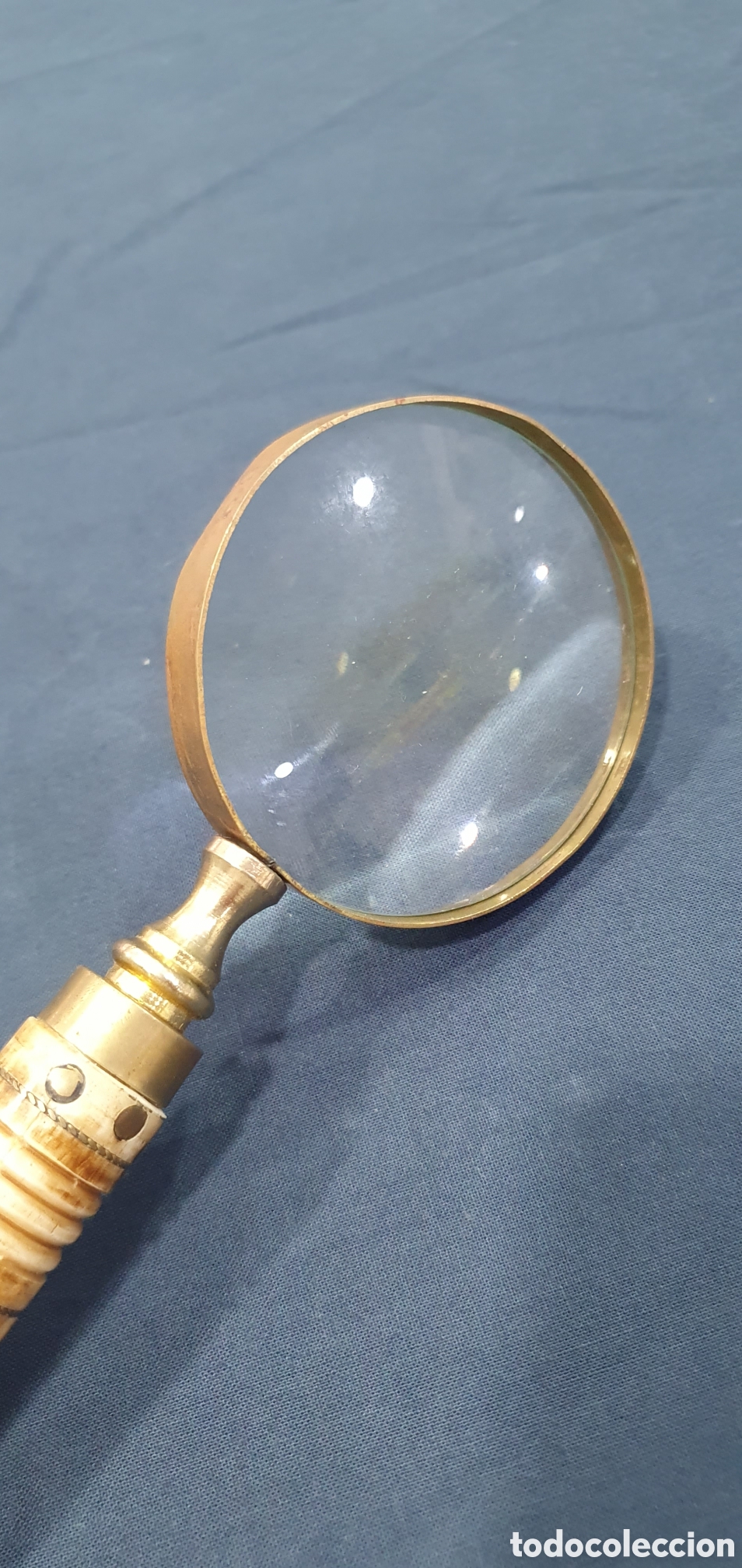 Antig&uuml;edades: Lupa en bronce con mango en hueso. (L135) - Foto 6