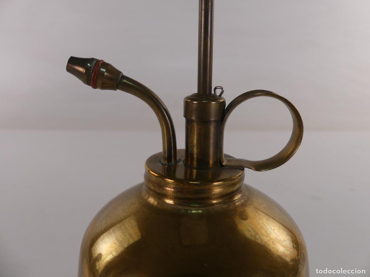 Antig&uuml;edades: ACEITERA O SIMILAR DE LATON - Foto 4