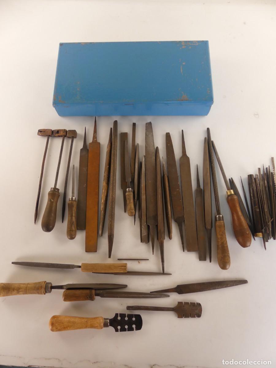 Antig&uuml;edades: LOTE DE HERRAMIENTA EN CAJA - Foto 2