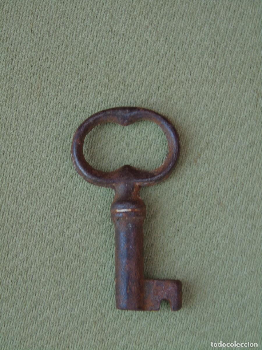 Antig&uuml;edades: ANTIGUA LLAVE HIERRO FORJADO 6CM LARGO. - Foto 2