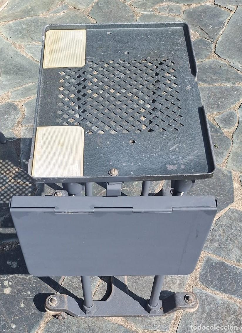 Antig&uuml;edades: Mesa Involca Super Nova con Bandeja A&ntilde;os 60