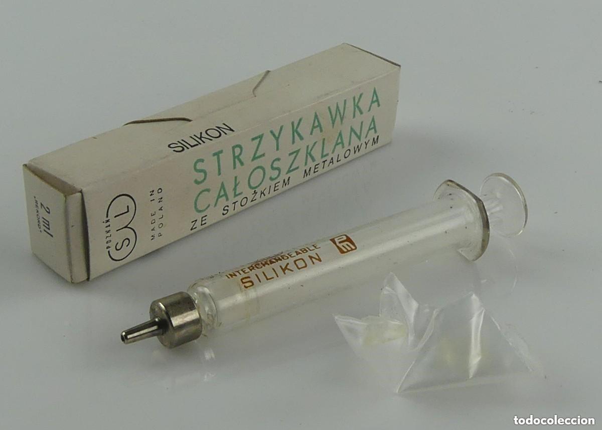 Oggetti Antichi: ANTIGUA JERINGUILLA 2 CC HIPOD&Eacute;RMICA DE VIDRIO NUEVA CON CAJA ORIGINAL - MADE IN POLONIA