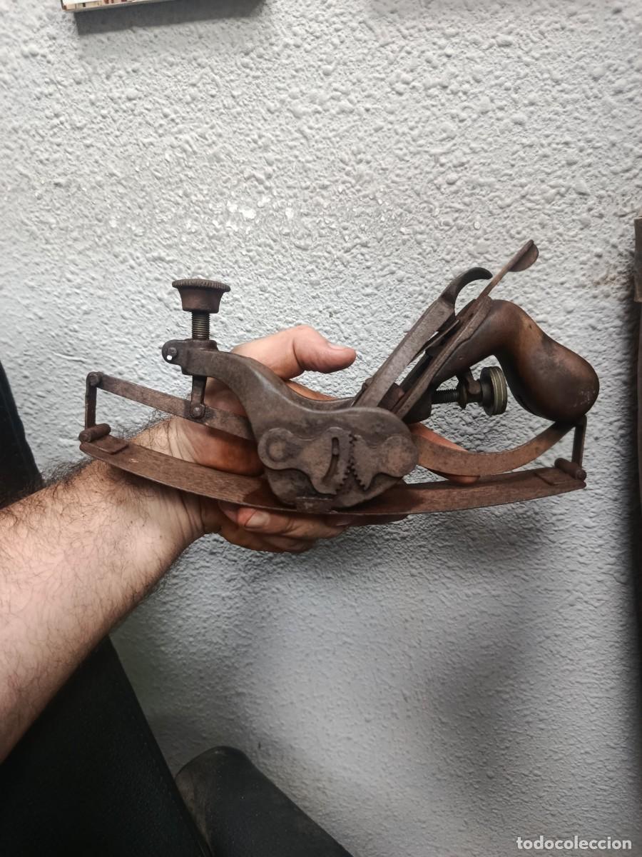 Antig&uuml;edades: Cepillo de madera antiguo