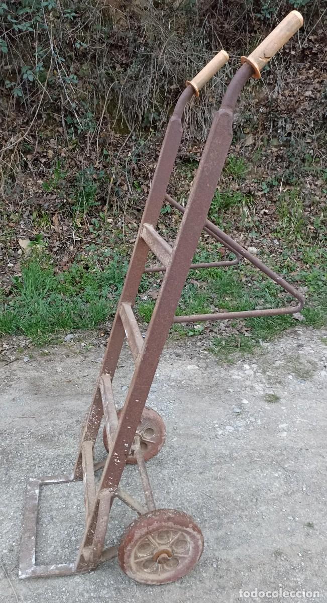 Antig&uuml;edades: Vieja carretilla de hierro - Foto 1