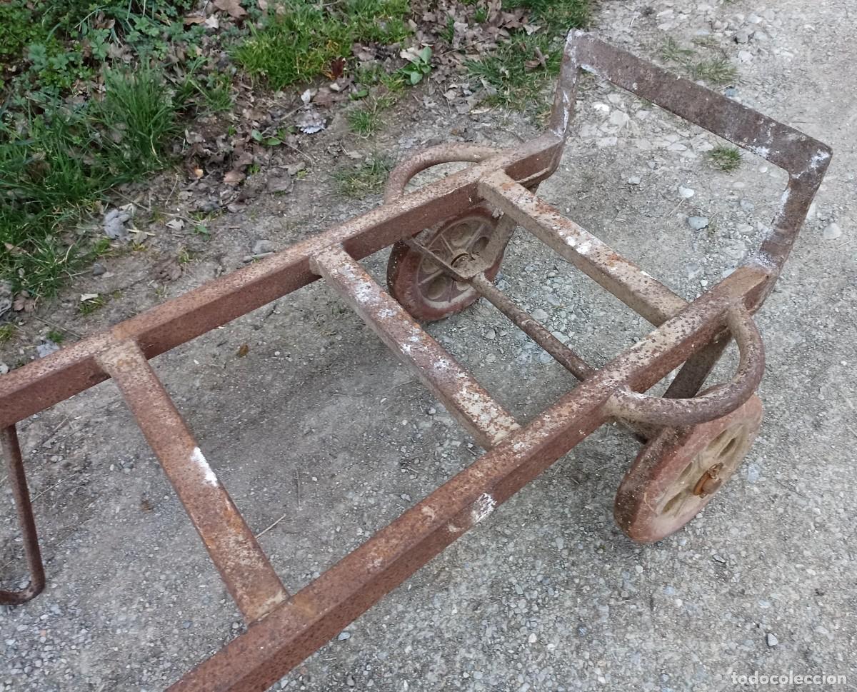 Antig&uuml;edades: Vieja carretilla de hierro - Foto 7