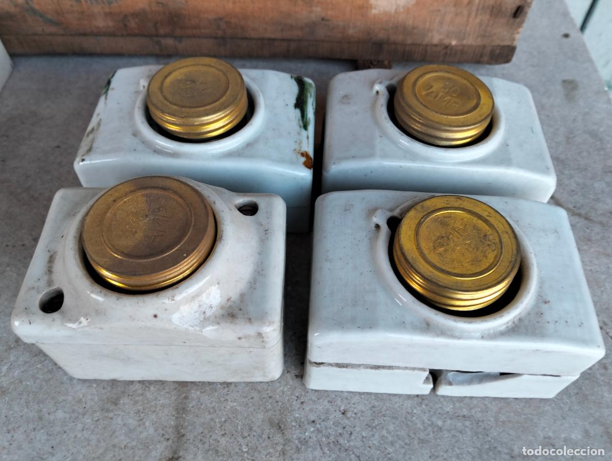 Antiguidades: Antiguos fusibles plomos el&eacute;ctricos porcelana blanca lote fabrica industria repuesto a&ntilde;os 50