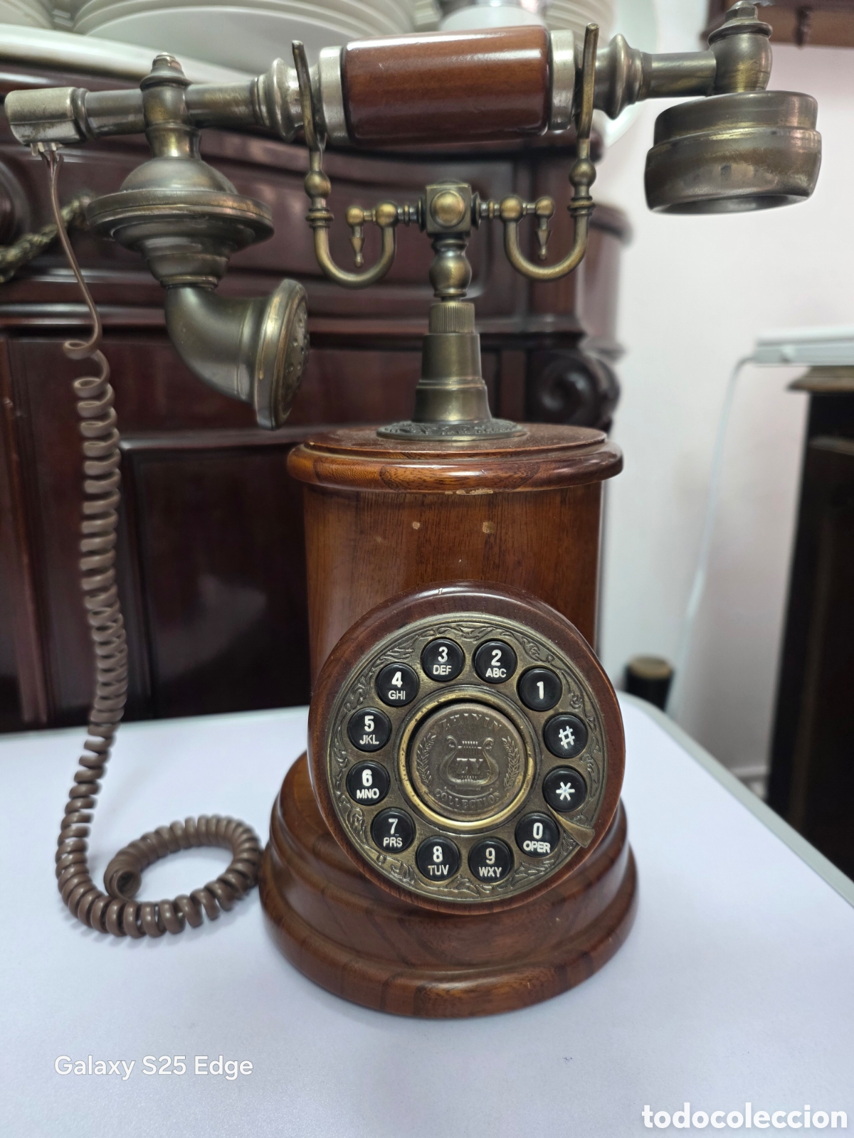 Tel&eacute;fonos: Telefono antiguo de la d&eacute;cada de los 90