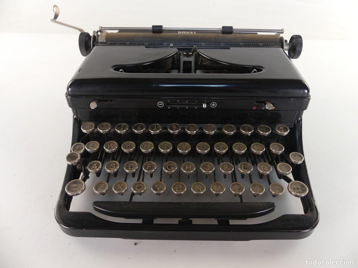 Antig&uuml;edades: MAQUINA DE ESCRIBIR MARCA ROYAL - OBJETO SOLO DE DECORACION