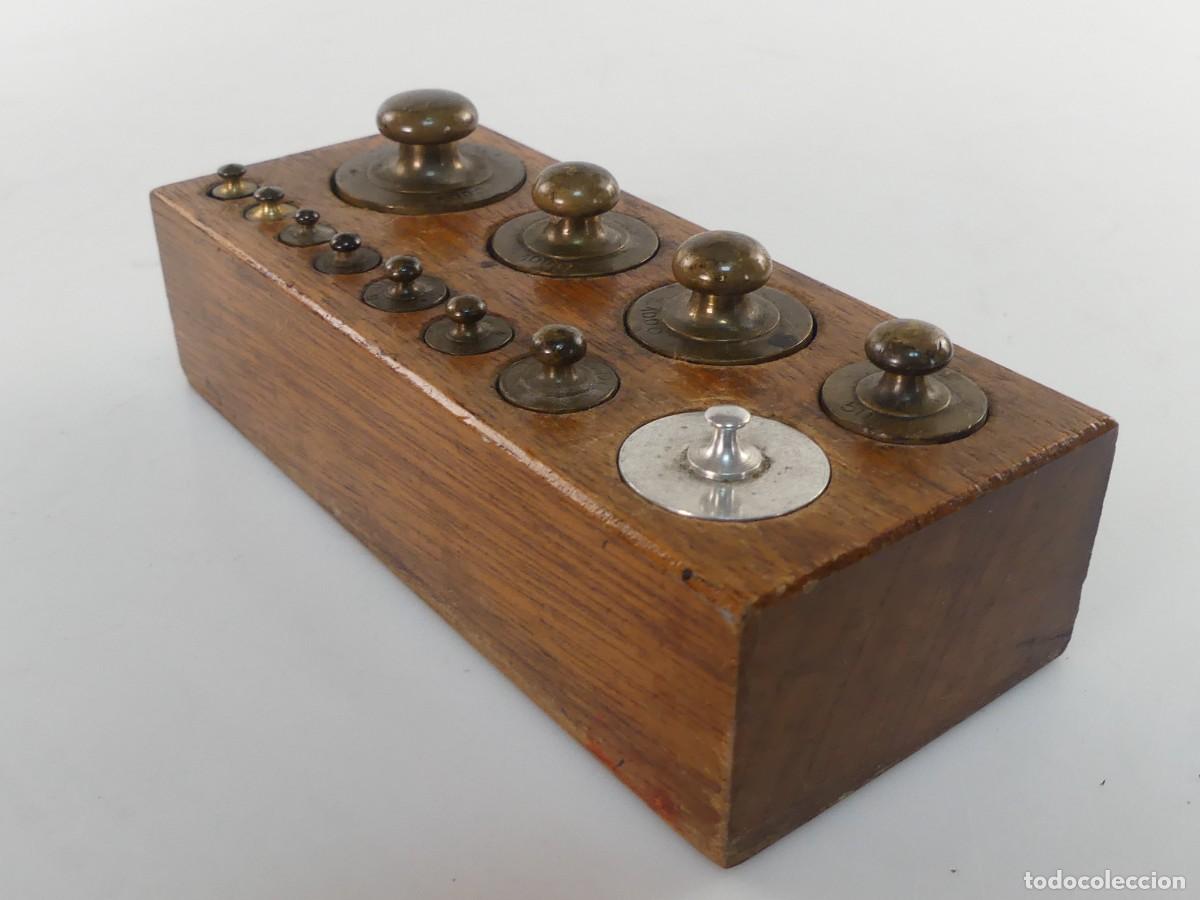 Antig&uuml;edades: JUEGO DE PESAS CON SOPORTE DE MADERA - Foto 11