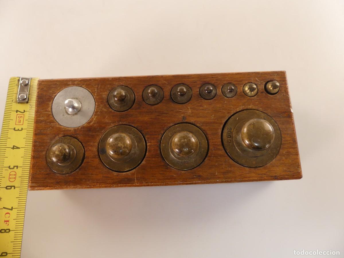 Antig&uuml;edades: JUEGO DE PESAS CON SOPORTE DE MADERA - Foto 14