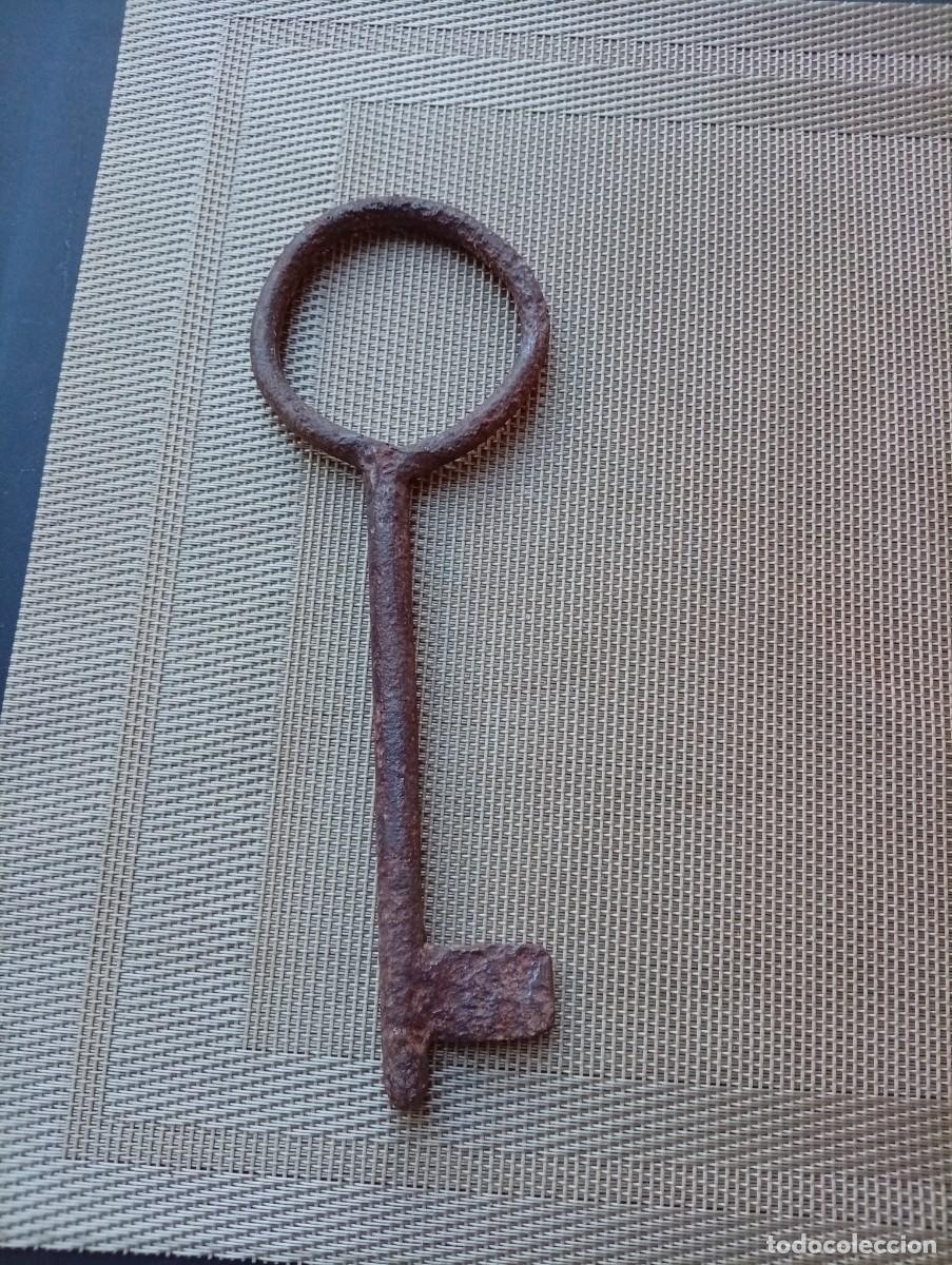 Antig&uuml;edades: Gran llave de forja S.XVII castilla