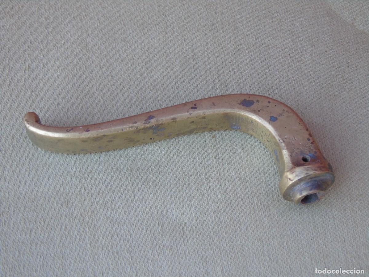 Antig&uuml;edades: ANTIGUA MANILLA DE BRONCE. - Foto 3