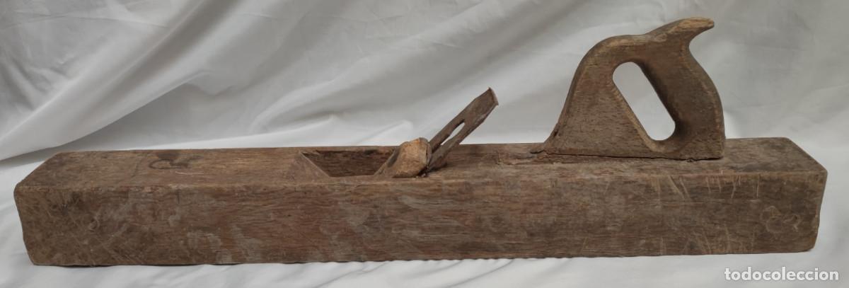 Antig&uuml;edades: ANTIGUO CEPILLO GRANDE DE CARPINTERO 65 CM, CUCHILLA PEUGEOT FRERES A GARANTIE