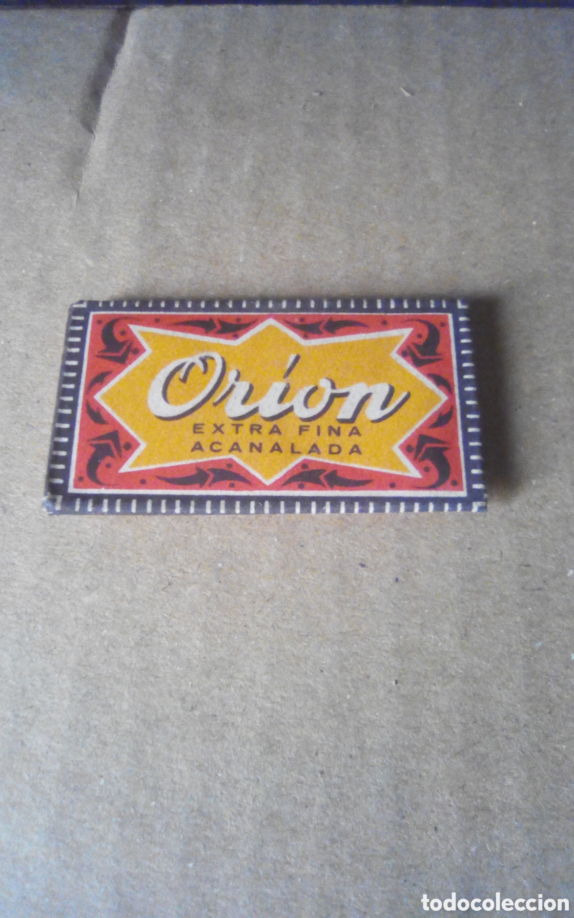 Antig&uuml;edades: Hoja de afeitar Ori&oacute;n. Extrafina acanalada. 0,40 pts.
