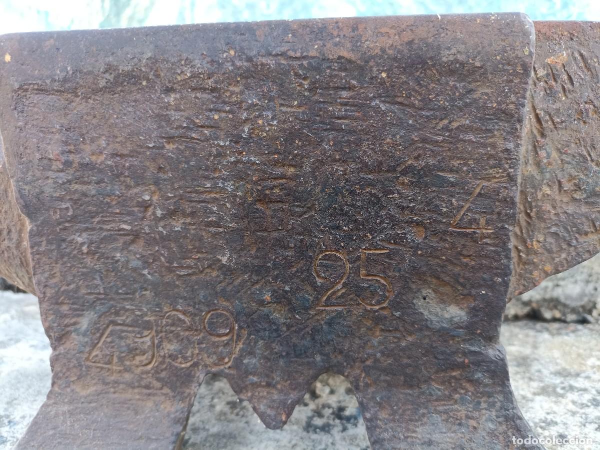 Antig&uuml;edades: Yunque antiguo de 25 kilos - Foto 2