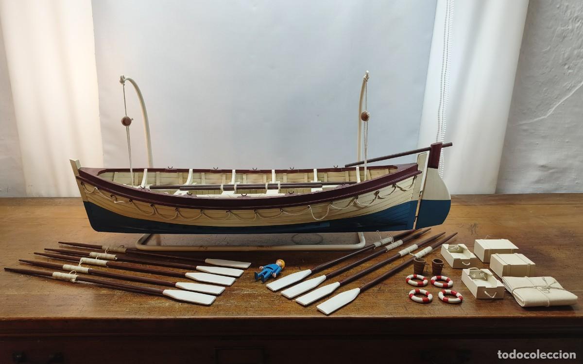 Antiques: 85 cm &middot; Gigante Bote Salvavidas del RMS Titanic &middot; original peana con pescantes