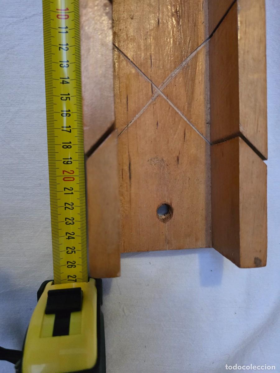 Antig&uuml;edades: Caja de ingletear de madera para corte angular en carpinter&iacute;a - Foto 7