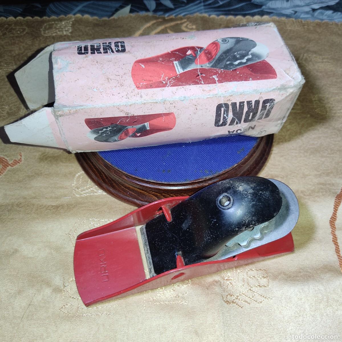 Antig&uuml;edades: Cepillo de carpintero Urko regulable. - Foto 2