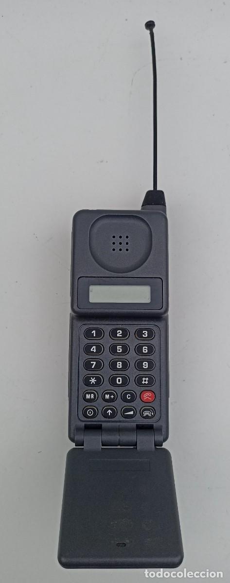 Phones: Tel&eacute;fono m&oacute;vil Motorola Microtac Executive a&ntilde;os 90