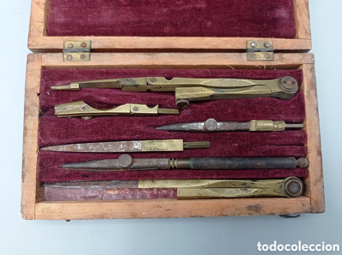 Antig&uuml;edades: Antigua caja de compases de laton y hierro. Instrumentos de medicion