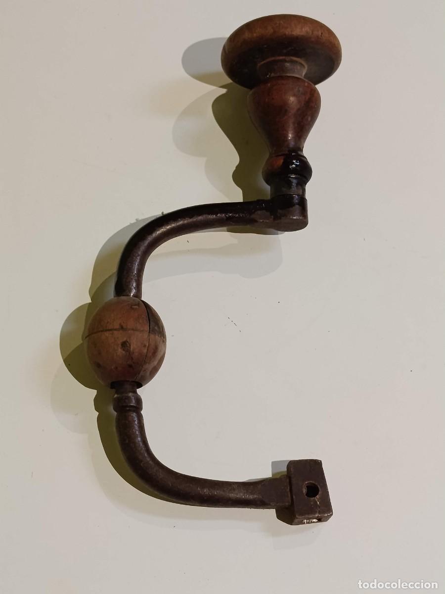 Antig&uuml;edades: Antiguo taladro manual o barbiqui