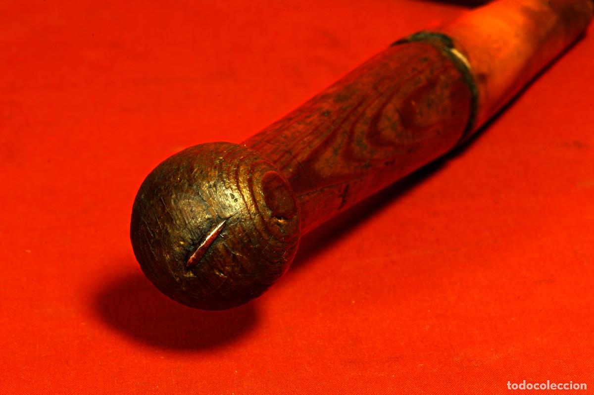Antig&uuml;edades: Antigua herramienta tipo pod&oacute;n con cuerno en parte del mango - Foto 9