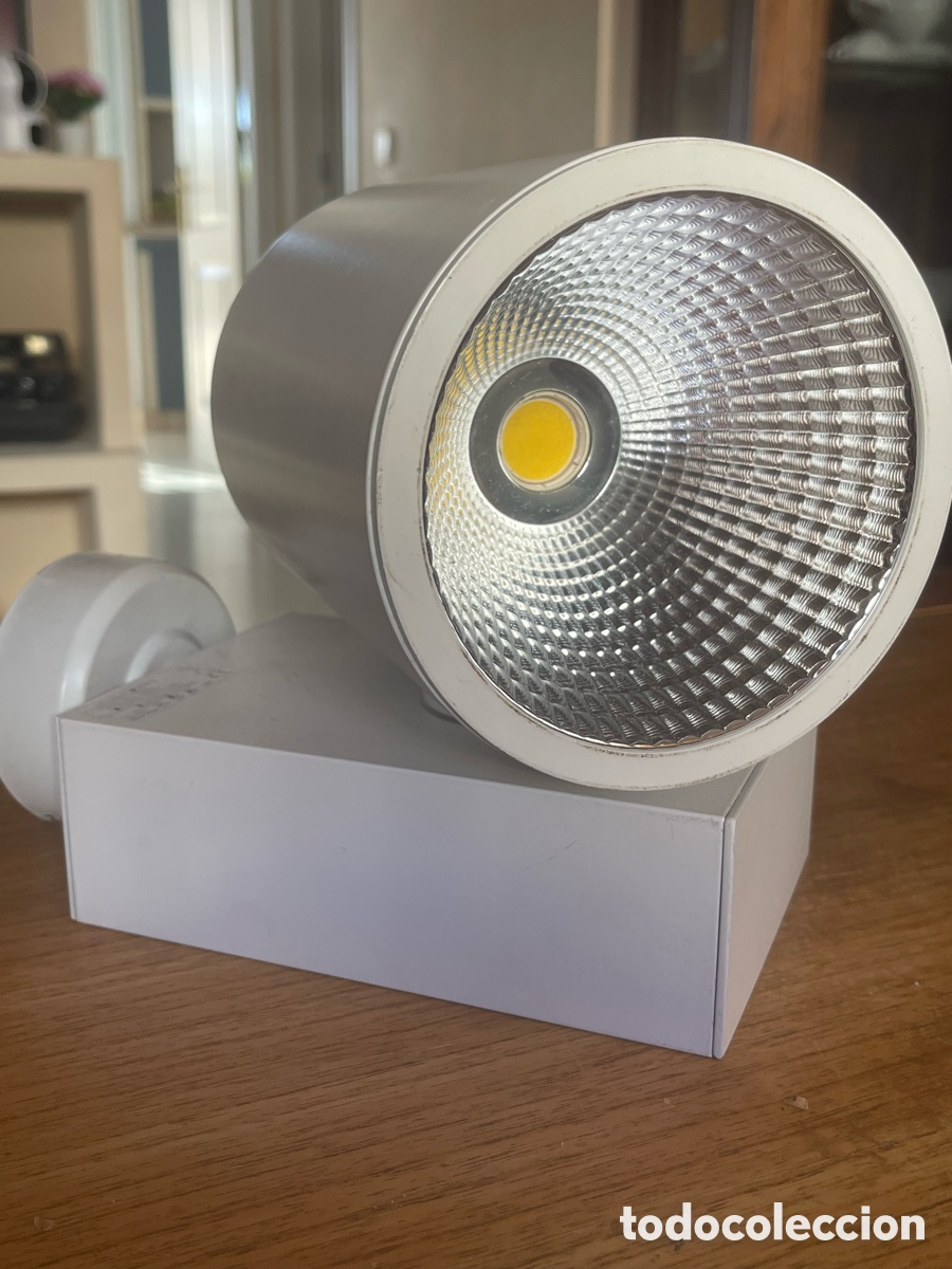 Antig&uuml;edades: Foco proyector LED orientable profesional 44W 4000K - Foto 1
