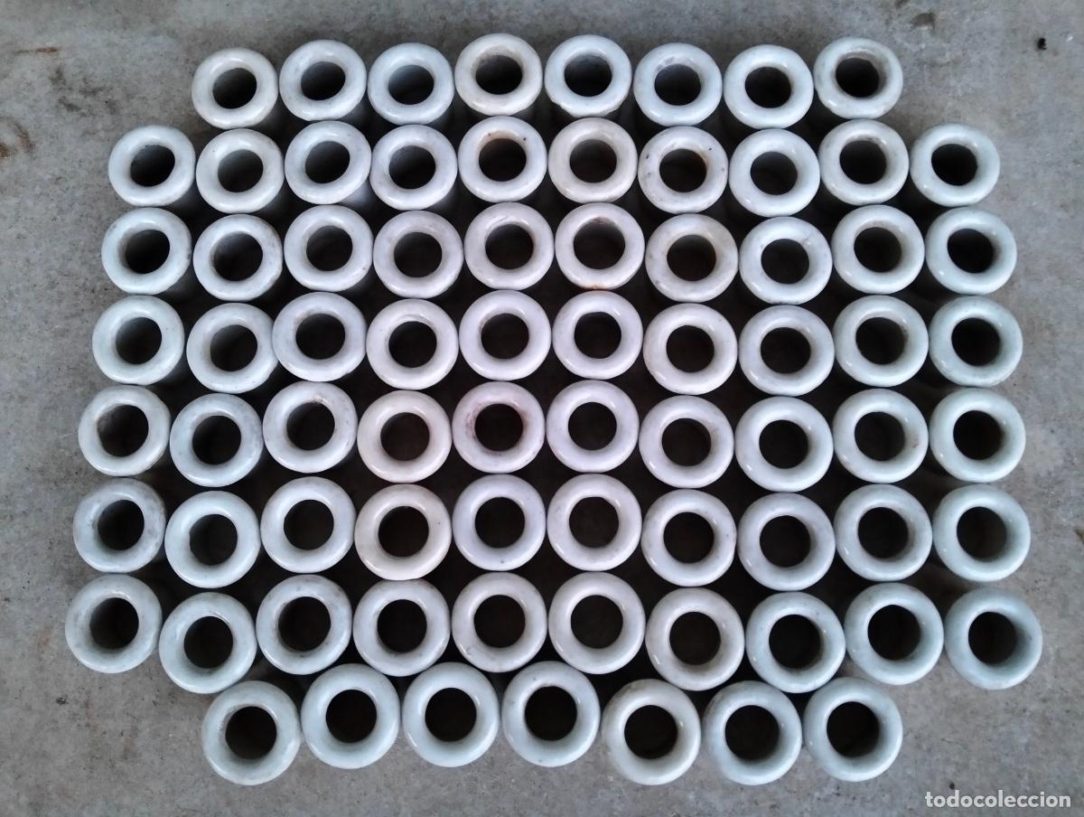 Antiquit&auml;ten: Aislador pasa cables a cuadro agujeros material el&eacute;ctrico antiguo porcelana blanca 75 un. a&ntilde;os 20-30
