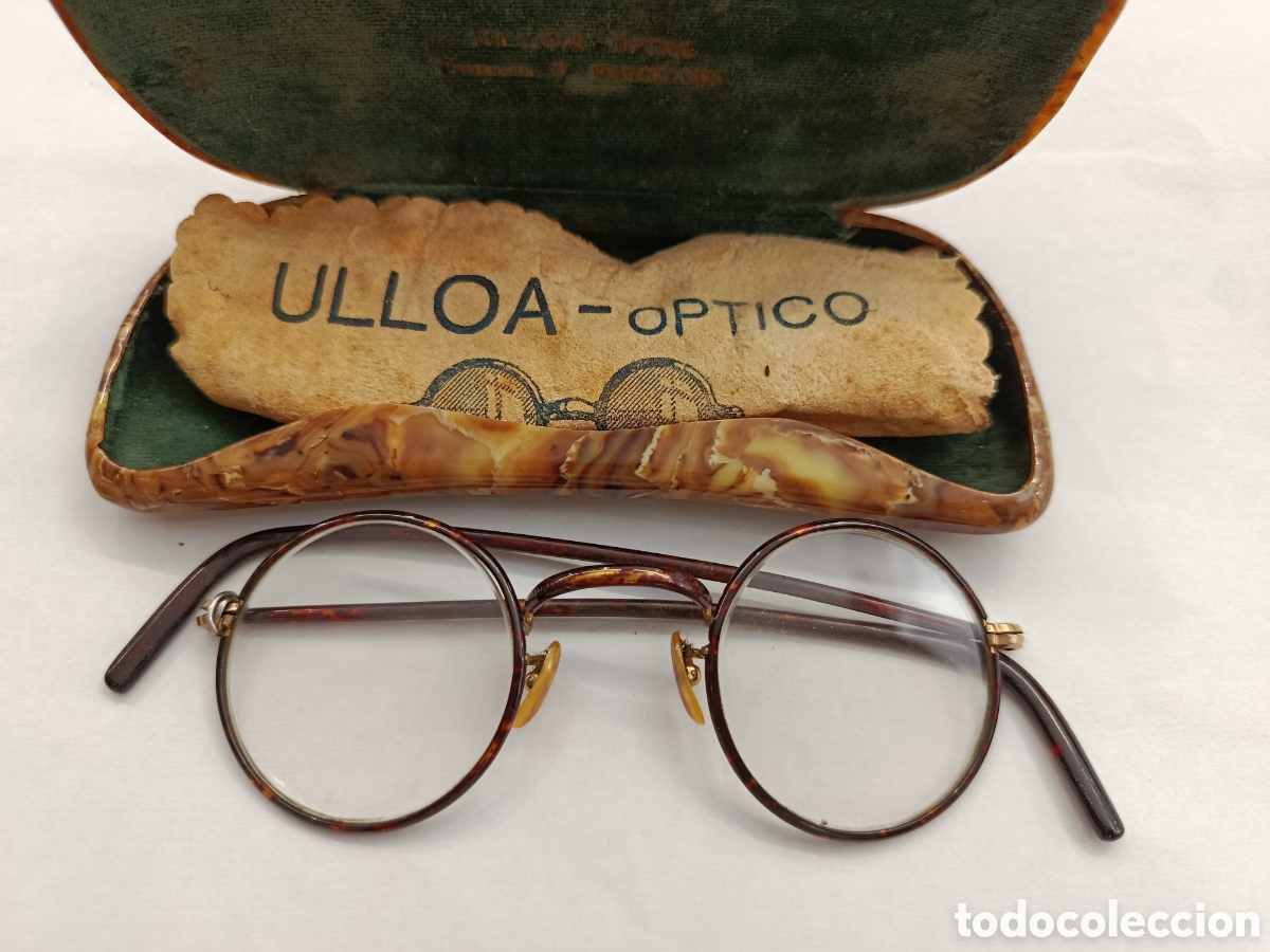 Antig&uuml;edades: Antiguas gafas vintage de baquelita con estuche. Ulloa optico. Barcelona