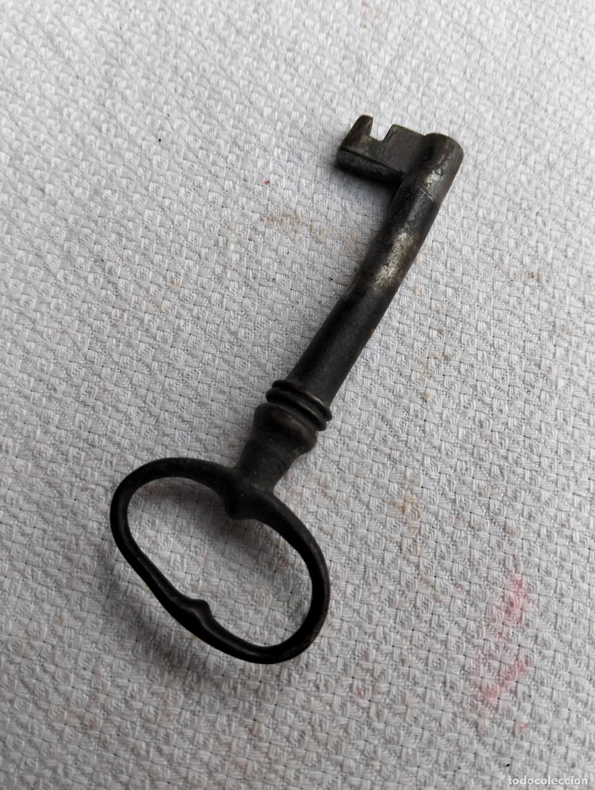 Antig&uuml;edades: Antigua llave de hierro para puerta port&oacute;n s.xix s.xx