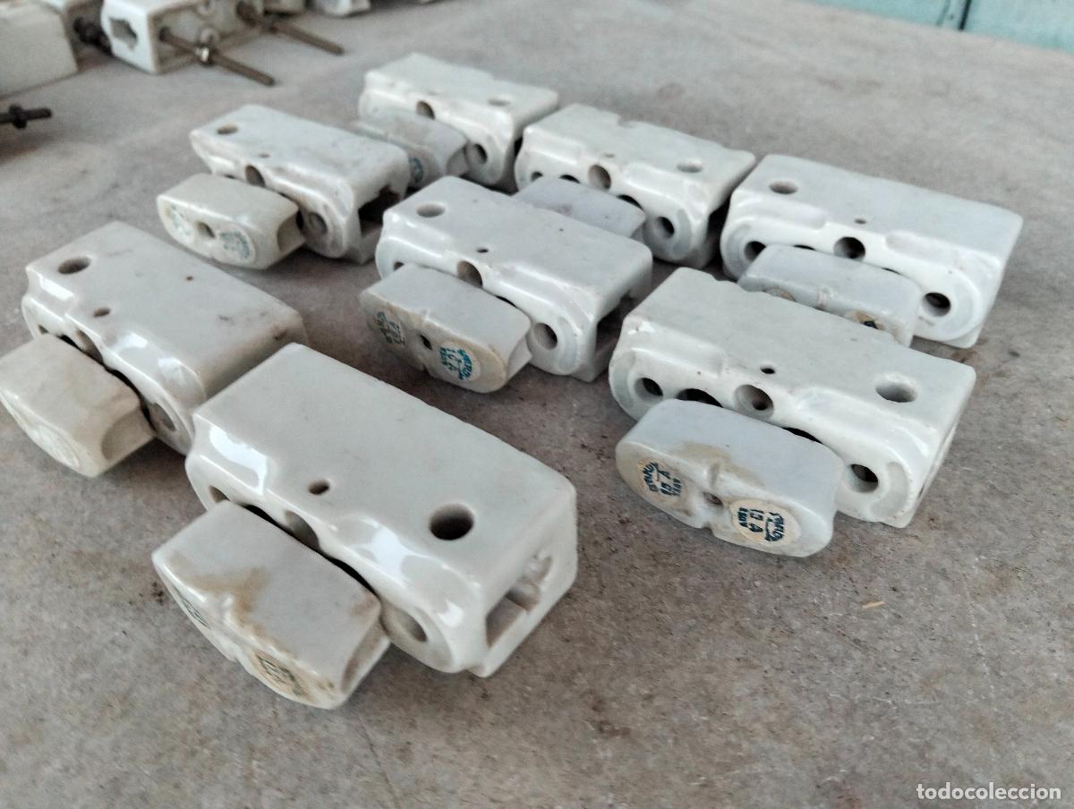 Antiquit&auml;ten: Lote de plomos fusibles material el&eacute;ctrico antiguo porcelana blanca 8 un. 15 A a&ntilde;os 40-50
