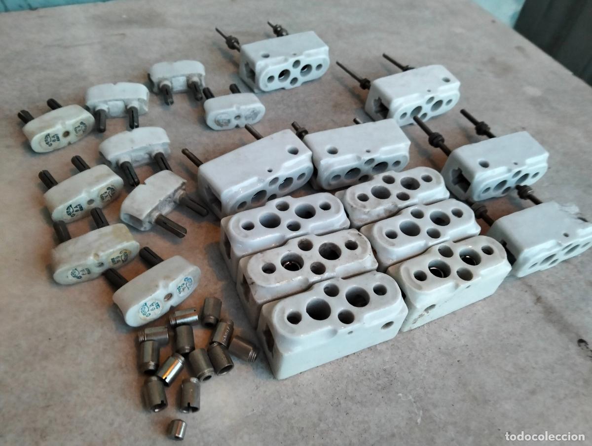 Antiquit&auml;ten: Lote de plomos fusibles material el&eacute;ctrico antiguo porcelana blanca 12 un. 15 A a&ntilde;os 40-50