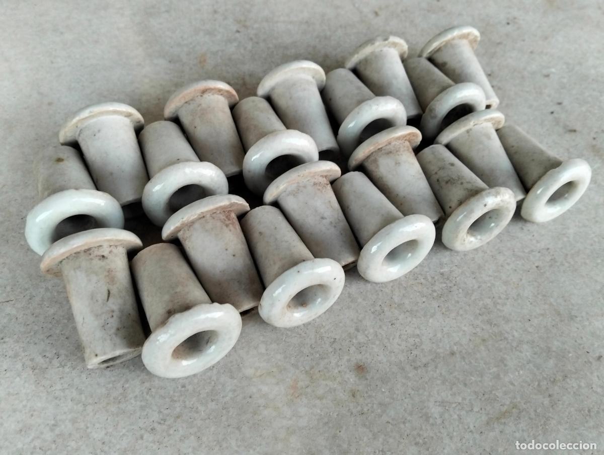 Antiquit&auml;ten: Aislador pasa cables a cuadro agujeros material el&eacute;ctrico antiguo porcelana blanca 20 un. a&ntilde;os 20-30