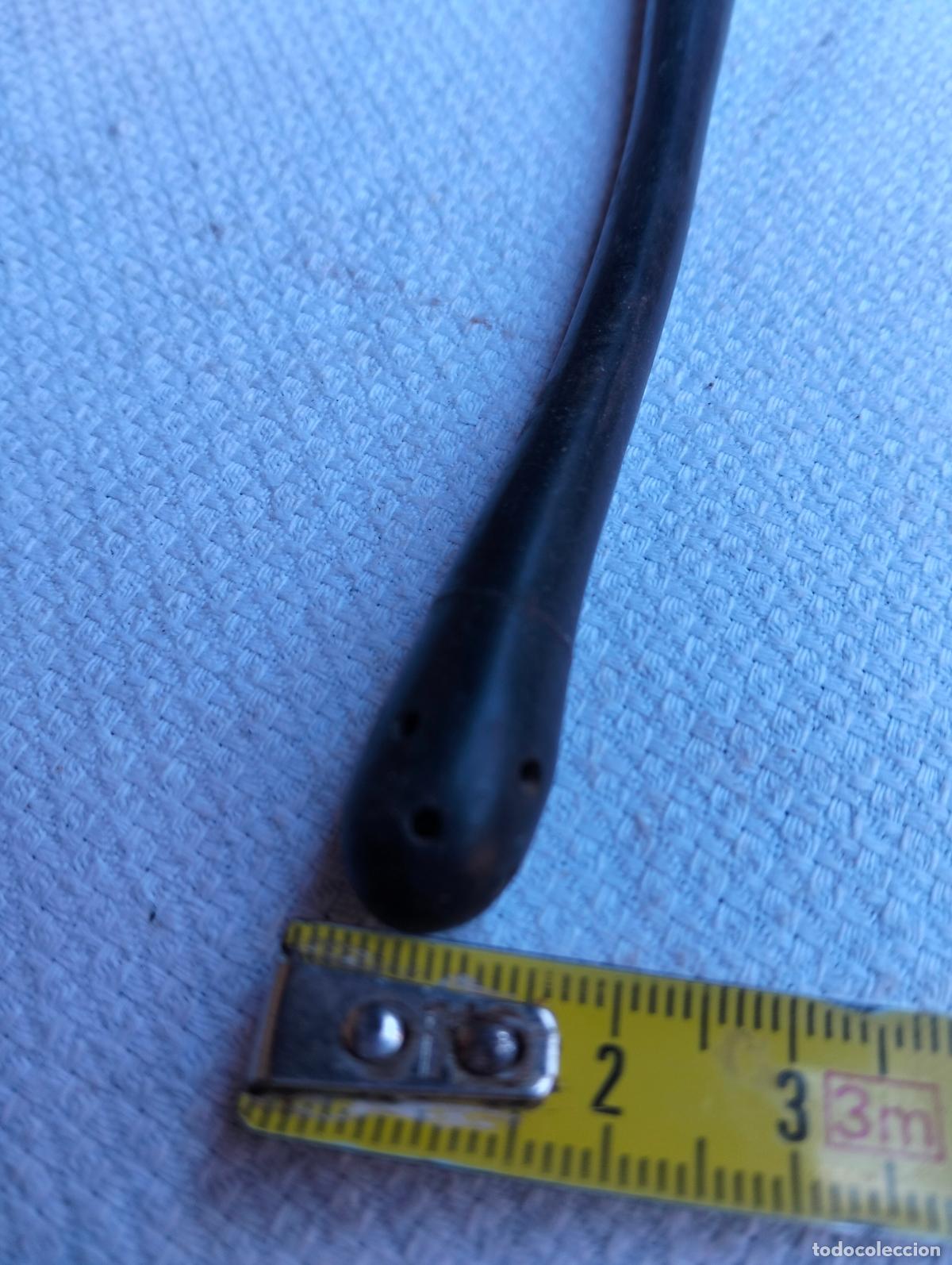 Antig&uuml;edades: Boquilla de baquelita negra de lavativa irrigador de los a&ntilde;os 40-50