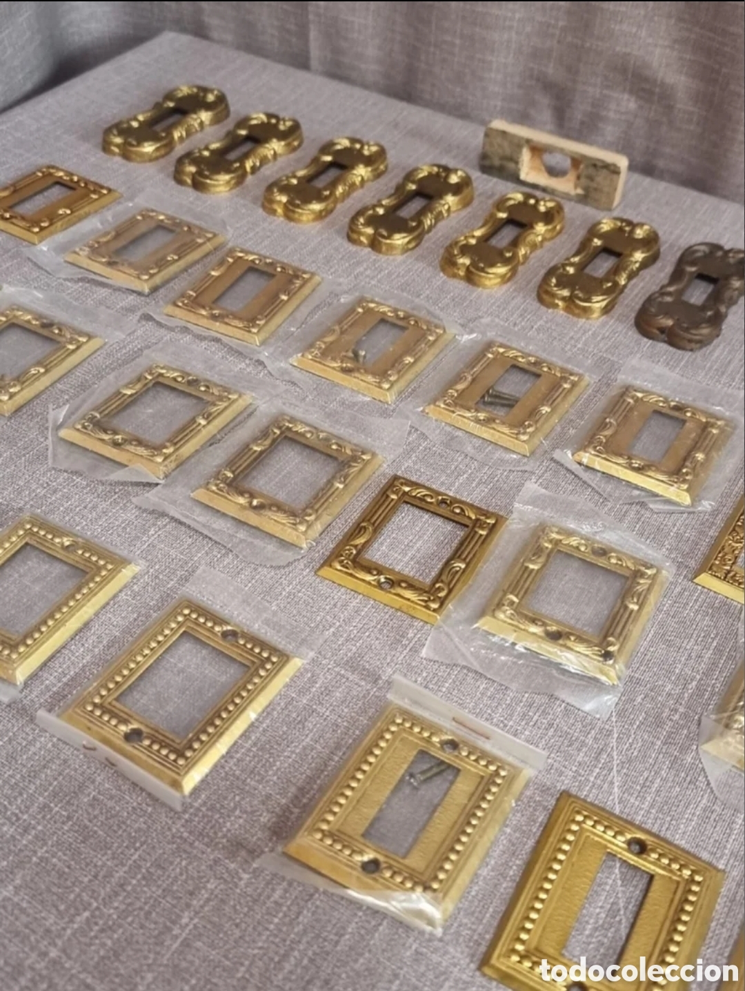 Antig&uuml;edades: Embellecedores para interruptores de bronce. - Foto 5