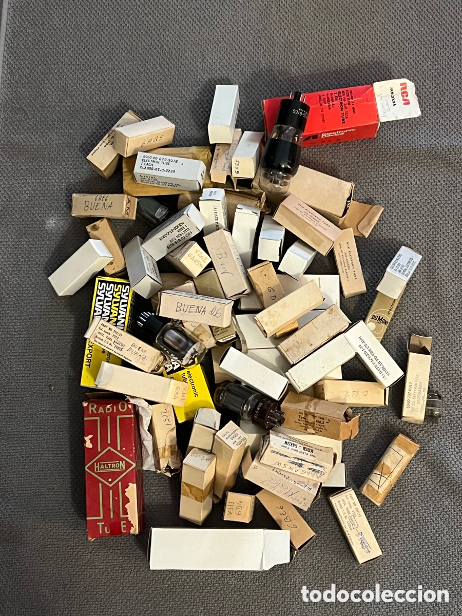 Antig&uuml;edades: (60) Colecci&oacute;n de Bombillas v&aacute;lvulas de radio antiguas. No probadas. Env&iacute;o certificado 10&euro;
