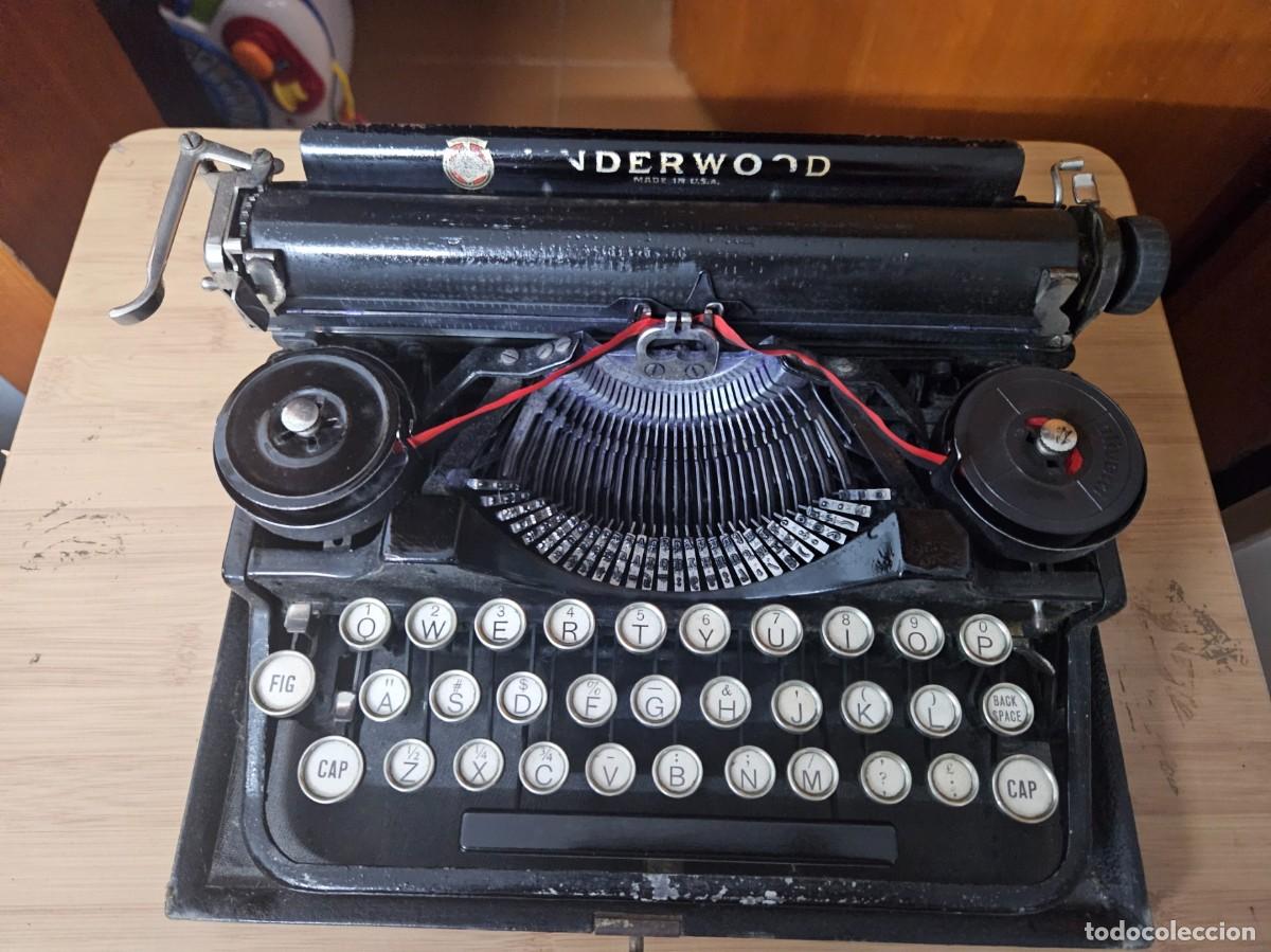 Antig&uuml;edades: MAQUINA DE ESCRIBIR UNDERWOOD FUNCIONANDO CON CAJA