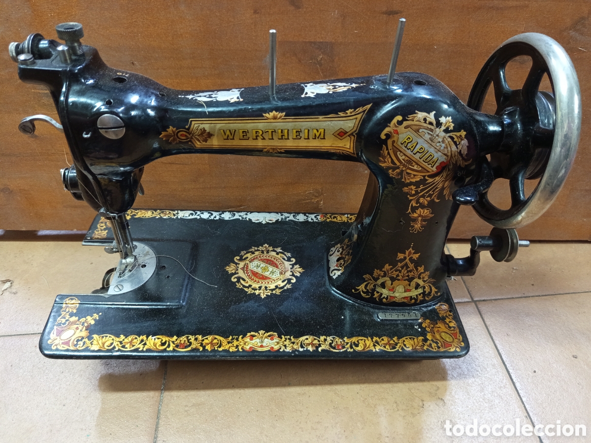 Antig&uuml;edades: Maquina de coser Wertheim R&aacute;pida